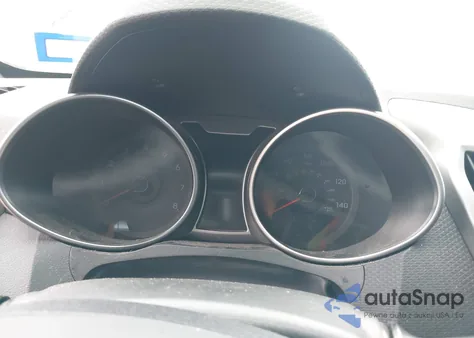 2017 Hyundai Veloster Value Edition z USA, uszkodzony, nr VIN KMHTC6ADXHU318152